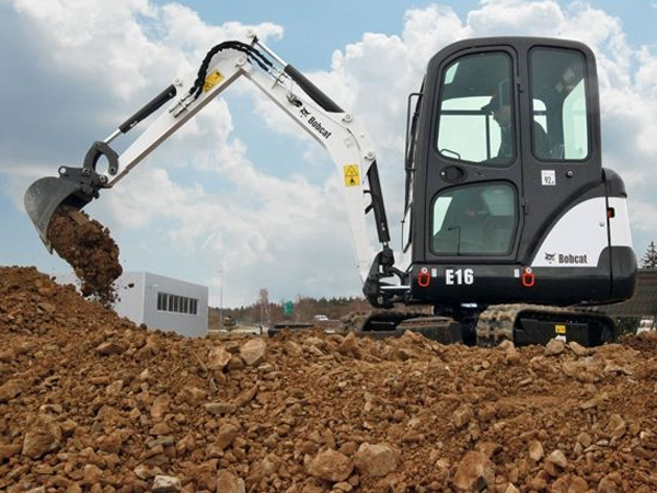 bobcat e16